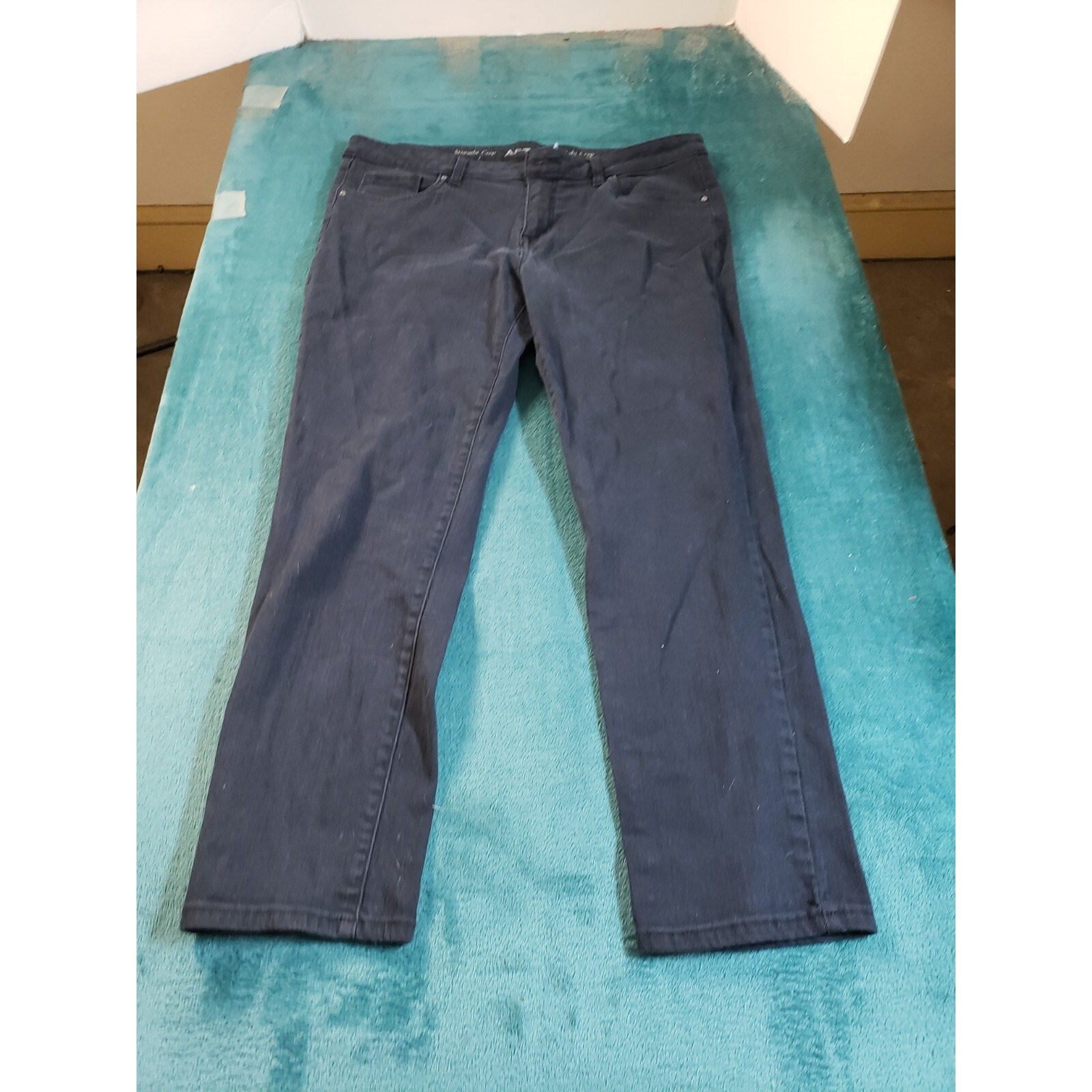Apt. 9 Jeans Sz 14 Womens Black Denim Pants Stretch Ladies Mid Rise Cropped